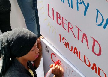 Estudiantes y ONG piden en Valencia un trato digno para los refugiados Estudiantes y ONG piden en Valencia un trato digno para los refugiados
