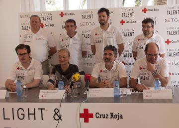 Cruz Roja y una firma de lámparas led ponen el foco en el empleo de discapacitados y mujeres