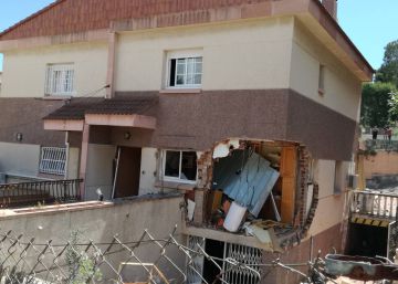 La ocupación de viviendas asedia a Segur de Calafell La ocupación de viviendas asedia a Segur de Calafell