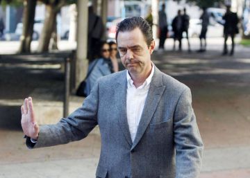 El yerno de la viuda del expresidente de la CAM comparecerá libre al juicio El yerno de la viuda del expresidente de la CAM comparecerá libre al juicio