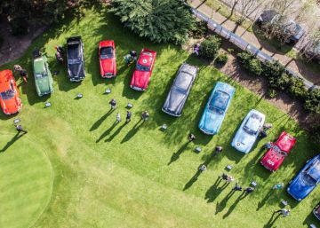 Un centenar de coches clásicos arrancan este miércoles en Sevilla Un centenar de coches clásicos arrancan este miércoles en Sevilla