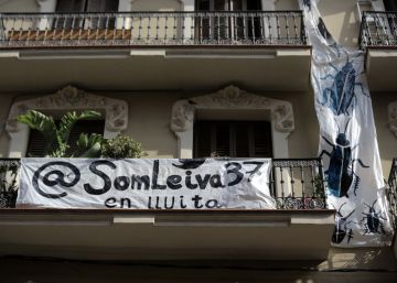 Barcelona compra un edificio para evitar que se venda a un fondo y expulse a sus inquilinos