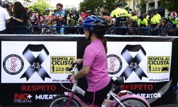Los ciclistas toman las calles de Valencia para reclamar seguridad en la carretera