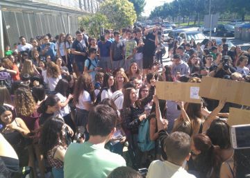 Plantón a un profesor de ESO por sus comentarios homófobos Plantón a un profesor de ESO por sus comentarios homófobos