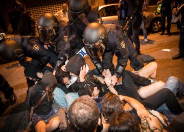 El SUP cifra en 114 las personas identificadas en la manifestación okupa de Santiago El SUP cifra en 114 las personas identificadas en la manifestación okupa de Santiago