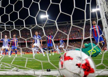 La Plataforma per la Llengua demana que les retransmissions del Barça siguin en català