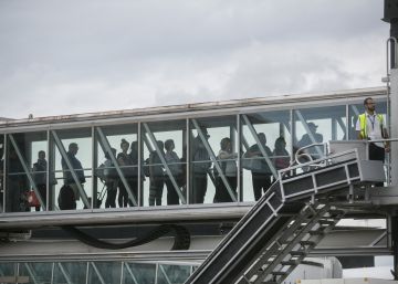 El Prat rep més viatgers en ple caos als controls