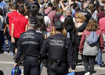 Detenidos por amenazar de muerte y perseguir a dos transexuales por las calles de Valencia