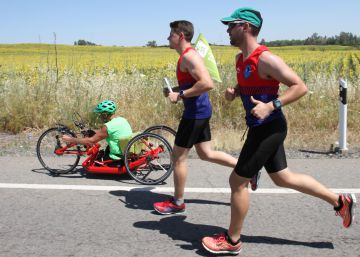 Correr de Cádiz a Bilbao para formar a cuidadores de enfermos de Alzhéimer Correr de Cádiz a Bilbao para formar a cuidadores de enfermos de Alzhéimer