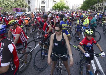 Un ciclista de 69 años fallece en Villajoyosa tras chocar con un coche Un ciclista de 69 años fallece en Villajoyosa tras chocar con un coche