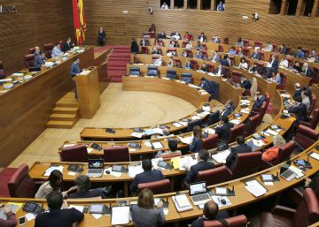Las Cortes Valencianas piden al Consell que ponga en marcha el servicio de metro nocturno Las Cortes Valencianas piden al Consell que ponga en marcha el servicio de metro nocturno
