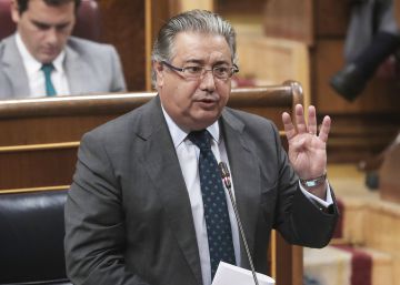Zoido accede a participar en la Junta de Seguridad de Cataluña