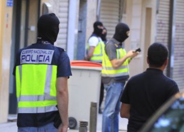 Detinguts a Madrid tres gihadistes, un de molt radicalitzat Detinguts a Madrid tres gihadistes, un de molt radicalitzat