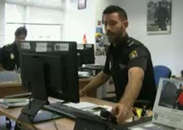 La policía hace su versión de ‘Despacito’ por la llegada del verano La policía hace su versión de ‘Despacito’ por la llegada del verano