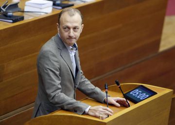 Quatre diputats de Ciutadans a les Corts Valencianes pleguen pel gir del partit