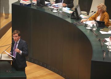 Toda la oposición acusa a Ahora Madrid de favorecer a colectivos afines Toda la oposición acusa a Ahora Madrid de favorecer a colectivos afines