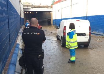 Un hombre muere ahogado en un paso subterráneo en Coslada Un hombre muere ahogado en un paso subterráneo en Coslada