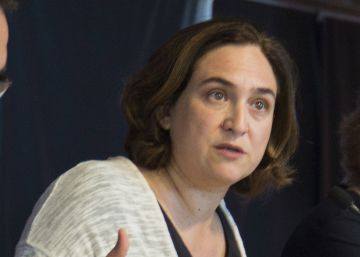 Colau enfría su disposición a colaborar con el referéndum independentista Colau enfría su disposición a colaborar con el referéndum independentista
