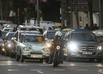 Cinc ciutats de l’àrea metropolitana vetaran que circulin els vehicles dels no residents Cinc ciutats de l’àrea metropolitana vetaran que circulin els vehicles dels no residents