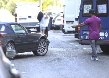 Los ‘gorrillas’ aparcan en Chamberí Los ‘gorrillas’ aparcan en Chamberí