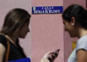 El Ayuntamiento paraliza el cambio de nombres de calles franquistas hasta que se resuelvan tres recursos El Ayuntamiento paraliza el cambio de nombres de calles franquistas hasta que se resuelvan tres recursos