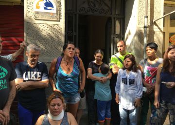 El desalojo que los vecinos denuncian y los Mossos niegan