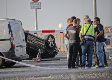 Els gihadistes de Ripoll van intentar una massacre a ganivetades a Cambrils Els gihadistes de Ripoll van intentar una massacre a ganivetades a Cambrils