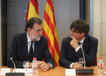 Rajoy y Puigdemont apelan a la unidad contra el terrorismo Rajoy y Puigdemont apelan a la unidad contra el terrorismo
