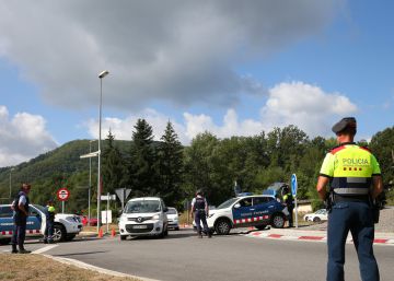 La policía peina Cataluña para dar con el sospechoso de conducir la furgoneta La policía peina Cataluña para dar con el sospechoso de conducir la furgoneta