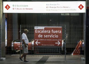 Los usuarios de Cercanías se quejan del cierre “injustificado” de escaleras mecánicas en agosto Los usuarios de Cercanías se quejan del cierre “injustificado” de escaleras mecánicas en agosto
