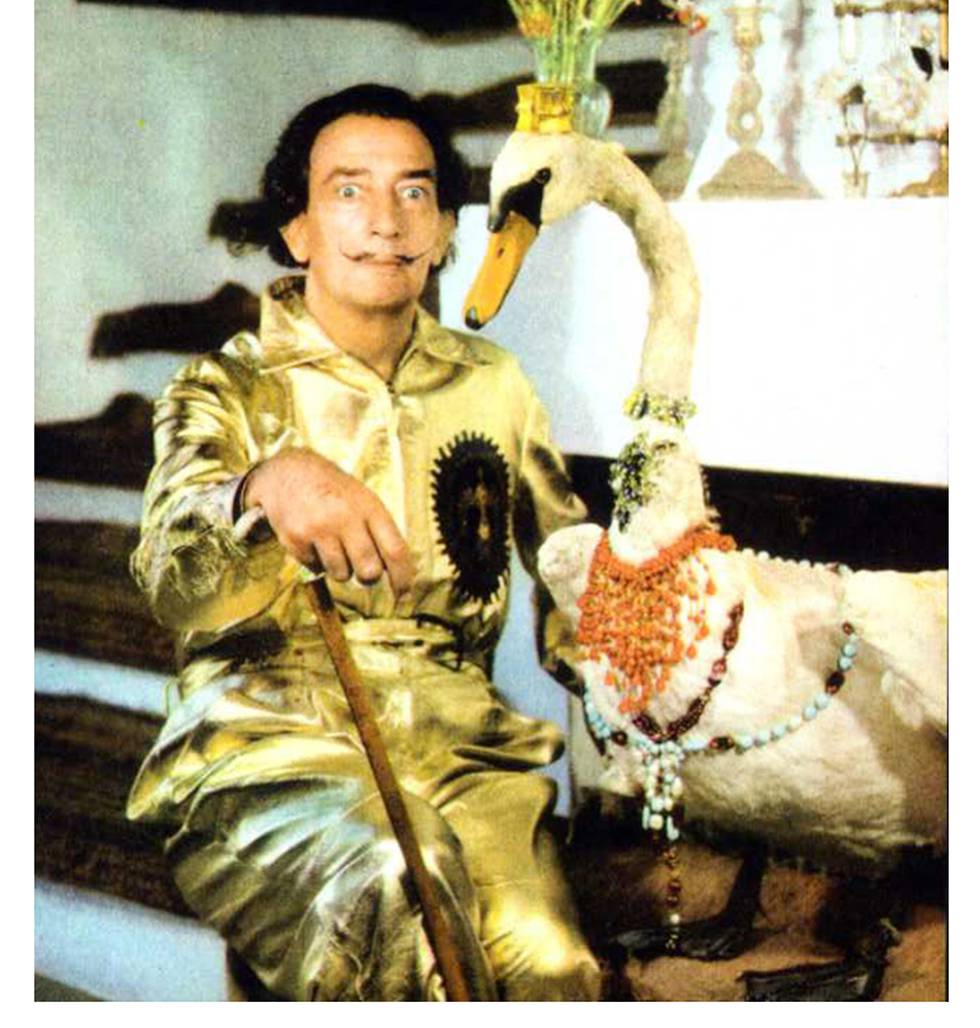 Dalí i el seu cigne dissecat.