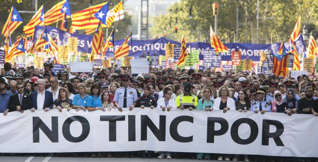 Cabecera de la manifestación formada por los empleados públicos y entidades.