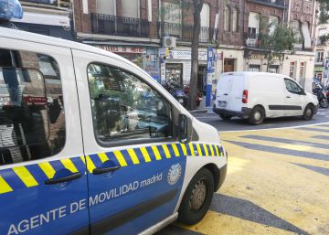 El radar móvil en la calle de Galileo controla a 400 coches en dos días El radar móvil en la calle de Galileo controla a 400 coches en dos días