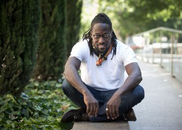 “Ser híbrid t’ensenya a escoltar, i això avui hauria de ser essencial”