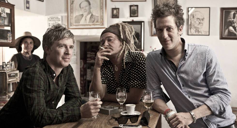 De izquierda a derecha, Matthew Caws, Daniel Lorca e Ira Elliot, componentes de Nada Surf.