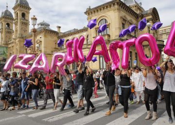Una manifestación pide que la hija de una presa de ETA sea escolarizada en San Sebastián Una manifestación pide que la hija de una presa de ETA sea escolarizada en San Sebastián
