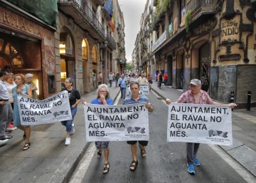 Los pisos ocupados por traficantes en el Raval crispan a los vecinos Los pisos ocupados por traficantes en el Raval crispan a los vecinos