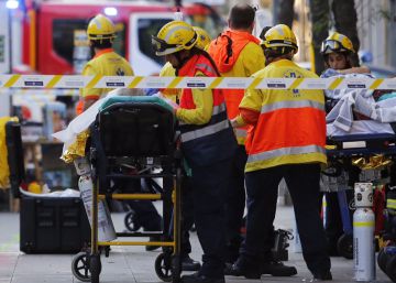 Una veintena de heridos tras una deflagración en una panadería en Barcelona Una veintena de heridos tras una deflagración en una panadería en Barcelona