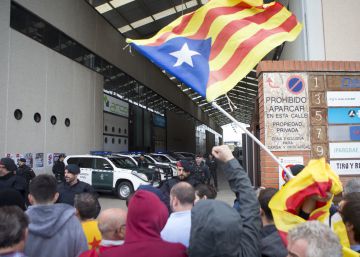 ¿Urnes o Guàrdia Civil? ¿Urnes o Guàrdia Civil?