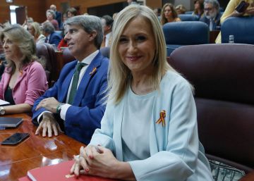 Cifuentes promete una bajada de impuestos antes de que finalice la legislatura Cifuentes promete una bajada de impuestos antes de que finalice la legislatura