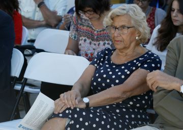 Carmena usa su vehículo en el Día Sin Coche: “Lo siento, volveré en autobús” Carmena usa su vehículo en el Día Sin Coche: “Lo siento, volveré en autobús”