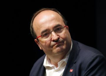 Iceta responsabiliza a Colau del referéndum y de una declaración de independencia Iceta responsabiliza a Colau del referéndum y de una declaración de independencia