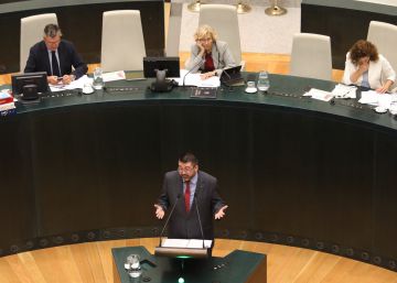 Carmena forzó a Mato a ajustar las cuentas a la Ley de Estabilidad Carmena forzó a Mato a ajustar las cuentas a la Ley de Estabilidad