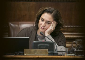 El PSC força Colau a revisar el seu pla d’hotels, el seu projecte estrella