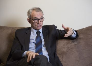 Antón Costas: “Las empresas solo volverán si hay una declaración de que se cumplirá la ley”