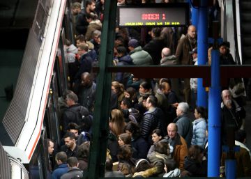 Los maquinistas del Metro desconvocan el paro de hoy