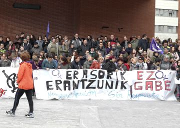 Barakaldo muestra su rechazo a la agresión sexual sufrida por una menor