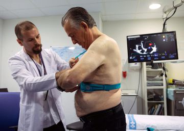 Una ‘armilla’ per millorar la detecció de les causes de l’ictus