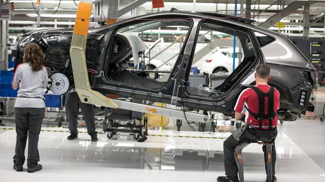 Producción de un Seat León en Martorell.