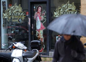 El tatuador donostiarra acusado de abusos sexuales declara ante el juez por 14 denuncias